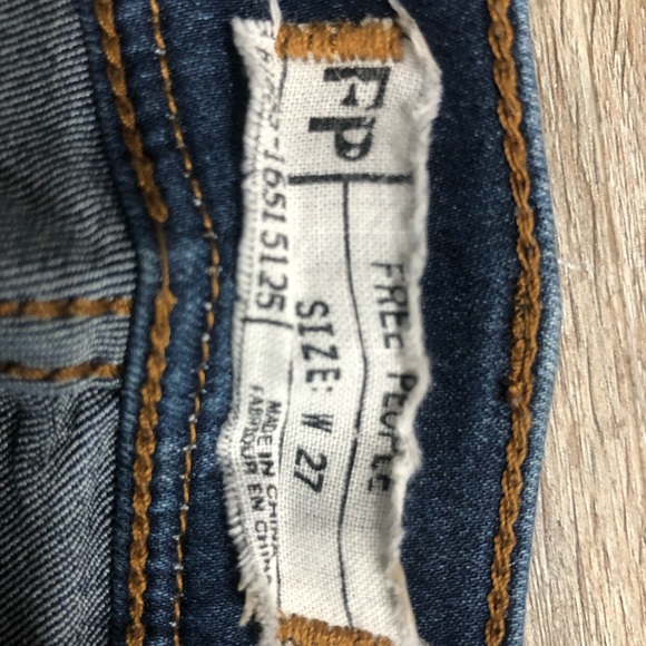 Free People Womens Size 27 Jeans - Picture 4 of 4